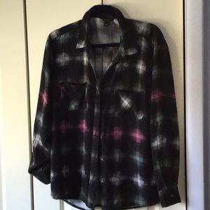 Rock & Republic Top Womens XL Black Roll Tab Long Sleeve V Neck Pockets.